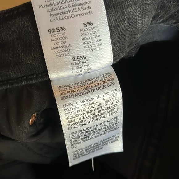 MOTHER HIGH WAISTED RIDER ANKLE- WASH; NOT GUILTY- Size 26 - Picture 12 of 13